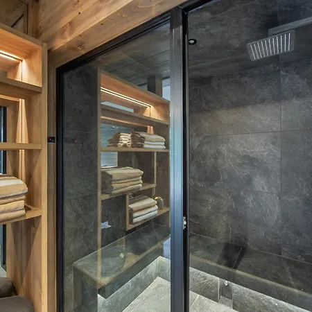 Moderne Avec Piscine Interieure Et Hammam - Fr-1-569-76 シャレー メジェーヴ