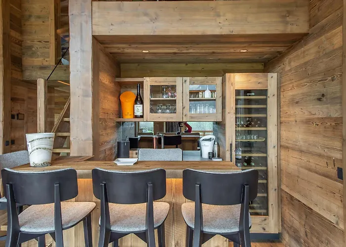 Moderne Avec Piscine Interieure Et Hammam - Fr-1-569-76