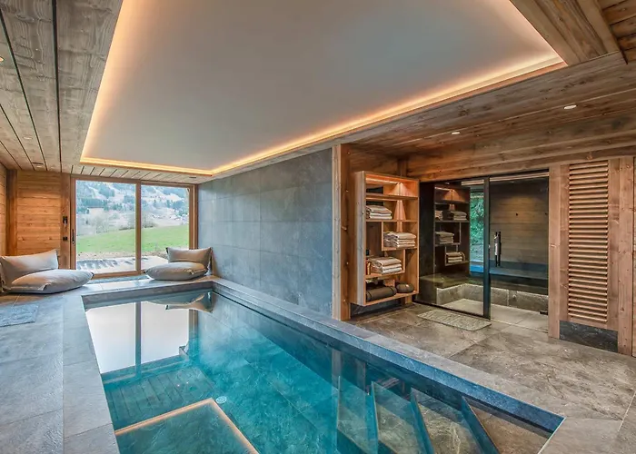 Moderne Avec Piscine Interieure Et Hammam - Fr-1-569-76