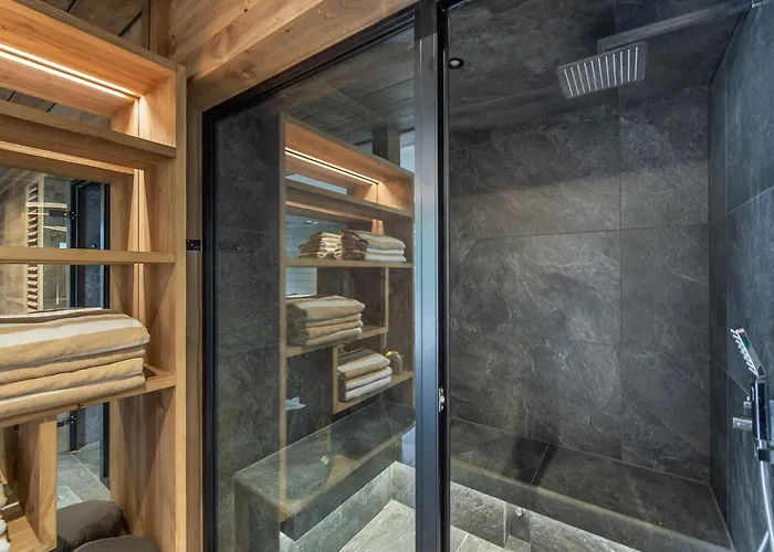 Moderne Avec Piscine Interieure Et Hammam - Fr-1-569-76 シャレー メジェーヴ